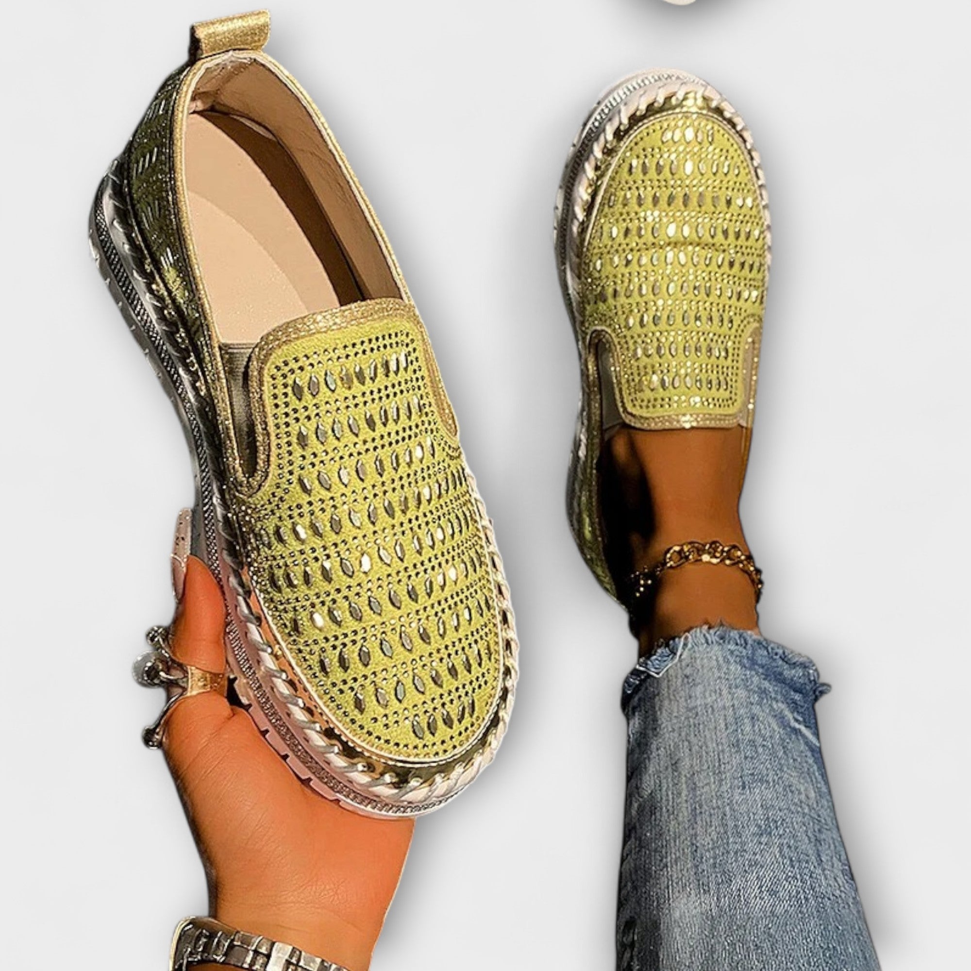 Thalia | Slip-on med perforert glamdesign